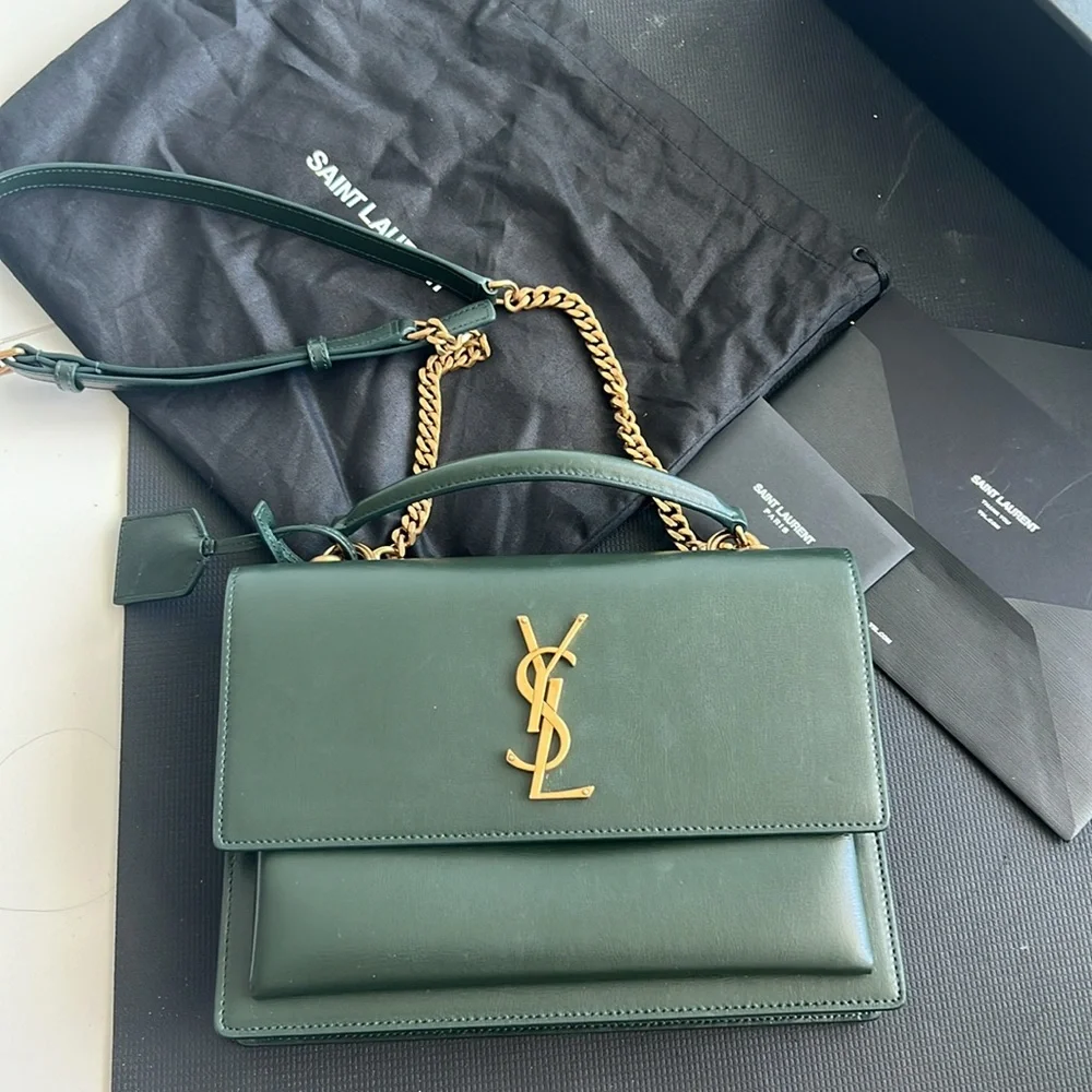 Authentic Saint Laurent Green Leather Shoulder Bag with Iconic YSL Logo. - Picture 13 of 16